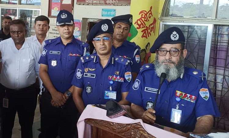 অপরাধ দমনে পুলিশকে সক্রিয় হওয়ার নির্দেশ রেলওয়ের অতিরিক্ত আইজিপির