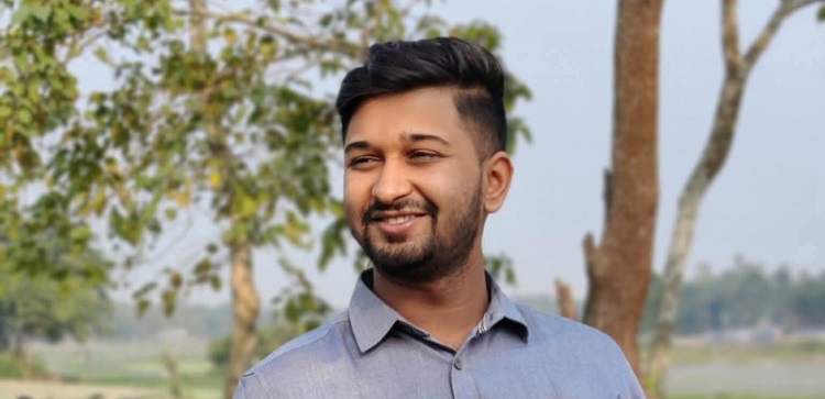 অত্যাচারে অতিষ্ঠ মা সন্তানকে পুলিশে দিলেন 