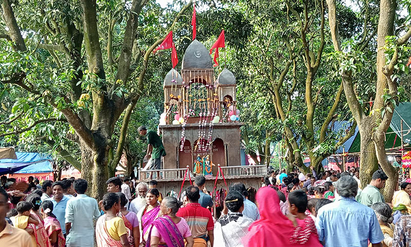 নলডাঙ্গায় ঐহিত্যবাহী ‘পিতলের রথযাত্রা’
