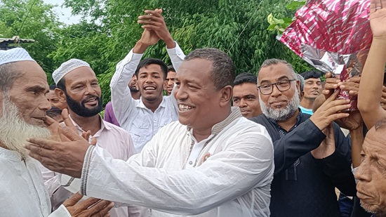 সুনামগঞ্জে বিএনপি নেতা নুরুলের গণসংযোগ ও লিফলেট বিতরণ
