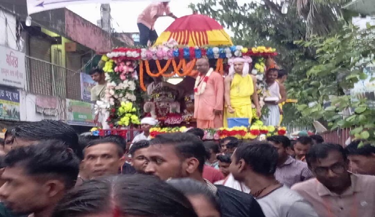 শ্যামনগরে উৎসব মুখর পরিবেশে রথযাত্রা অনুষ্ঠিত