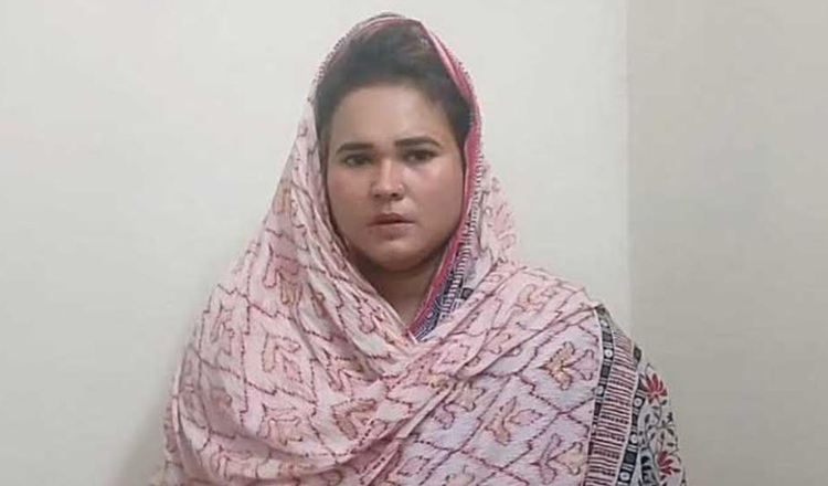 গাজীপুরে পার্লারের আড়ালে ইয়াবার কারবার, নারী গ্রেপ্তার