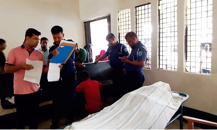 ডামুড্যায় ভ্যান ও পিকআপের মুখোমুখি সংঘর্ষে নিহত ১