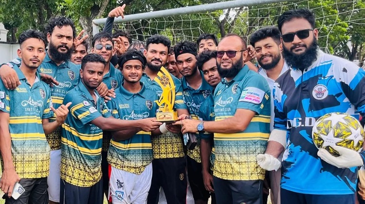 পাবনায় এরোমনি স্পোর্টিং ক্লাবের উদ্যোগে ফুটবল খেলা অনুষ্ঠিত