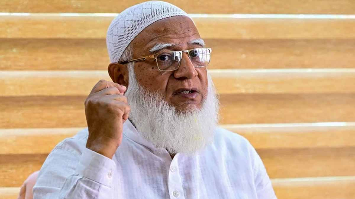 মুরাদনগরে নারীকে নির্যাতনের ঘটনায় জামায়াত আমিরের স্ট্যাটাস 