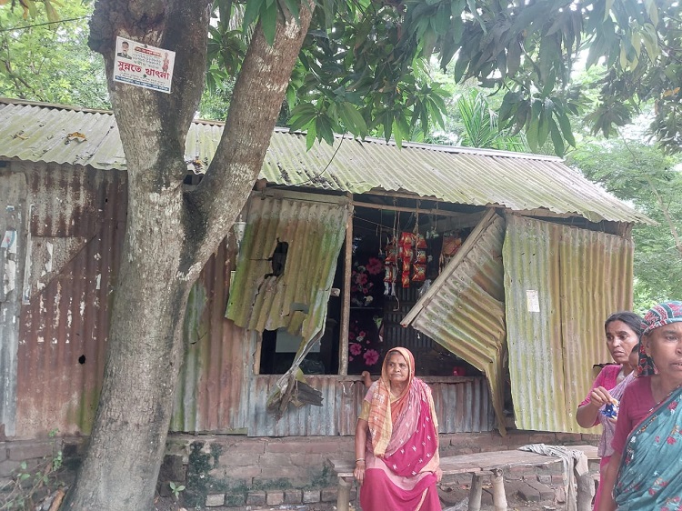 সালথায় দুই দলের সংঘর্ষে বাড়িঘর ভাংচুর, আহত ৫