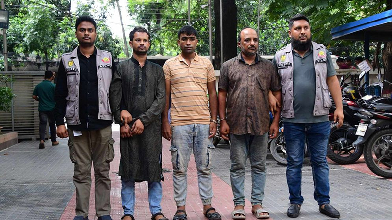 ডিবি পুলিশকে গুলি, শীর্ষ সন্ত্রাসী শুটার বাপ্পিসহ গ্রেফতার ৩