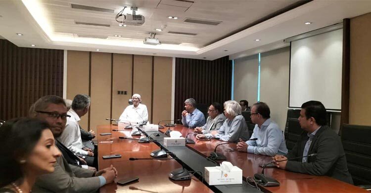 অর্থ উপদেষ্টার সঙ্গে বৈঠকে শীর্ষ ব্যবসায়ী নেতারা