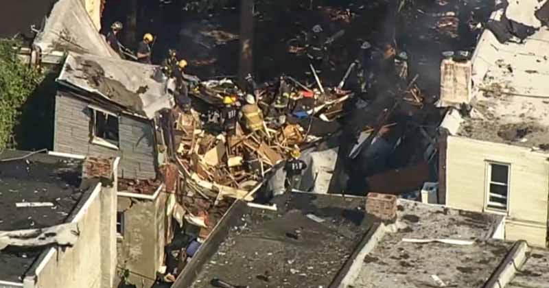 যুক্তরাষ্ট্রে ভয়াবহ বিস্ফোরণে ধসে পড়ল তিনটি ভবন