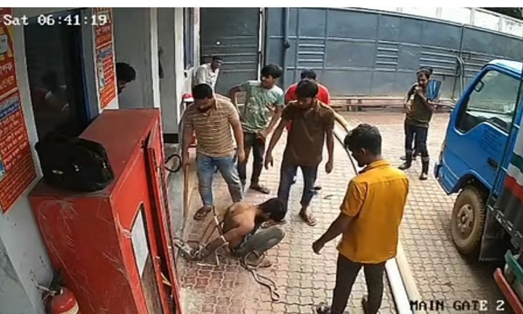 গাজীপুরে চুরির অপবাদে কারখানায় শ্রমিককে পিটিয়ে হত্যা