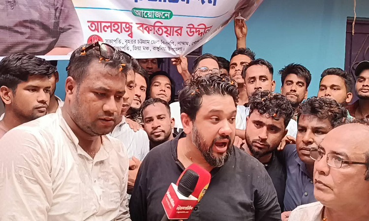 ‘রাজনীতি এখন নির্বাচনমুখী, রাঙ্গুনিয়ায় বালি আর মাদক মূল সমস্যা’