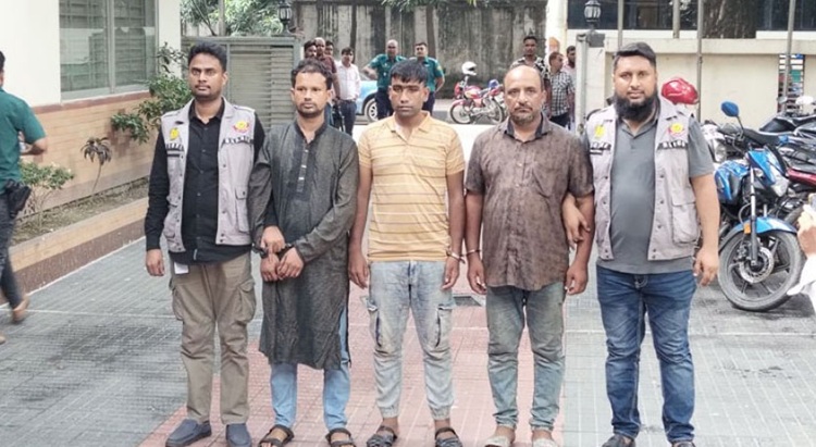 ফকিরাপুলে পুলিশকে গুলির ঘটনায় সাভার থেকে অস্ত্র উদ্ধার