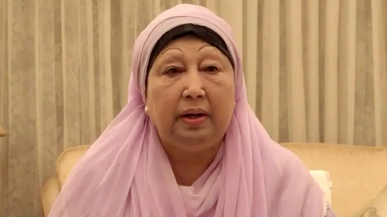 'জাতীয় ঐক্য ও গণতান্ত্রিক অভিযাত্রা’ অনুষ্ঠানে প্রধান অতিথি খালেদা জিয়া