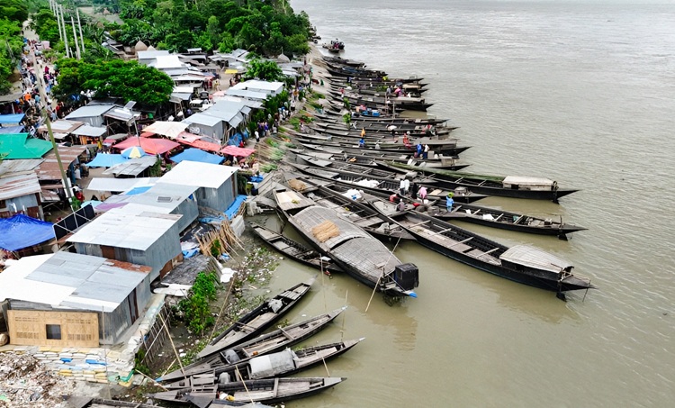 অপরাধ দমনে চিলমারীর আকাশে ‘ড্রোন’ ব্যবস্থা জোরদার