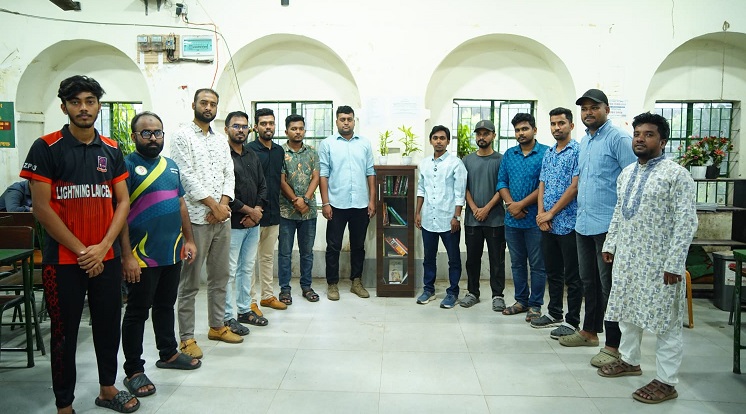 ঢাকা বিশ্ববিদ্যালয়ের মধুর ক্যান্টিনে 'মুক্তির পাঠাগার ' স্থাপন