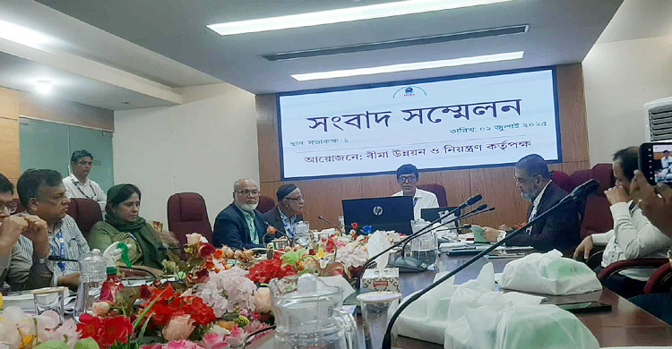৩২ বিমা কোম্পানি উচ্চ ঝুঁকিতে: আইডিআরএ চেয়ারম্যান