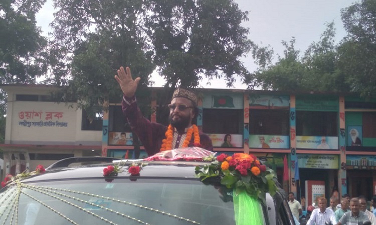 বর্ণিল আয়োজনে প্রধান শিক্ষকের রাজকীয় বিদায়ী 