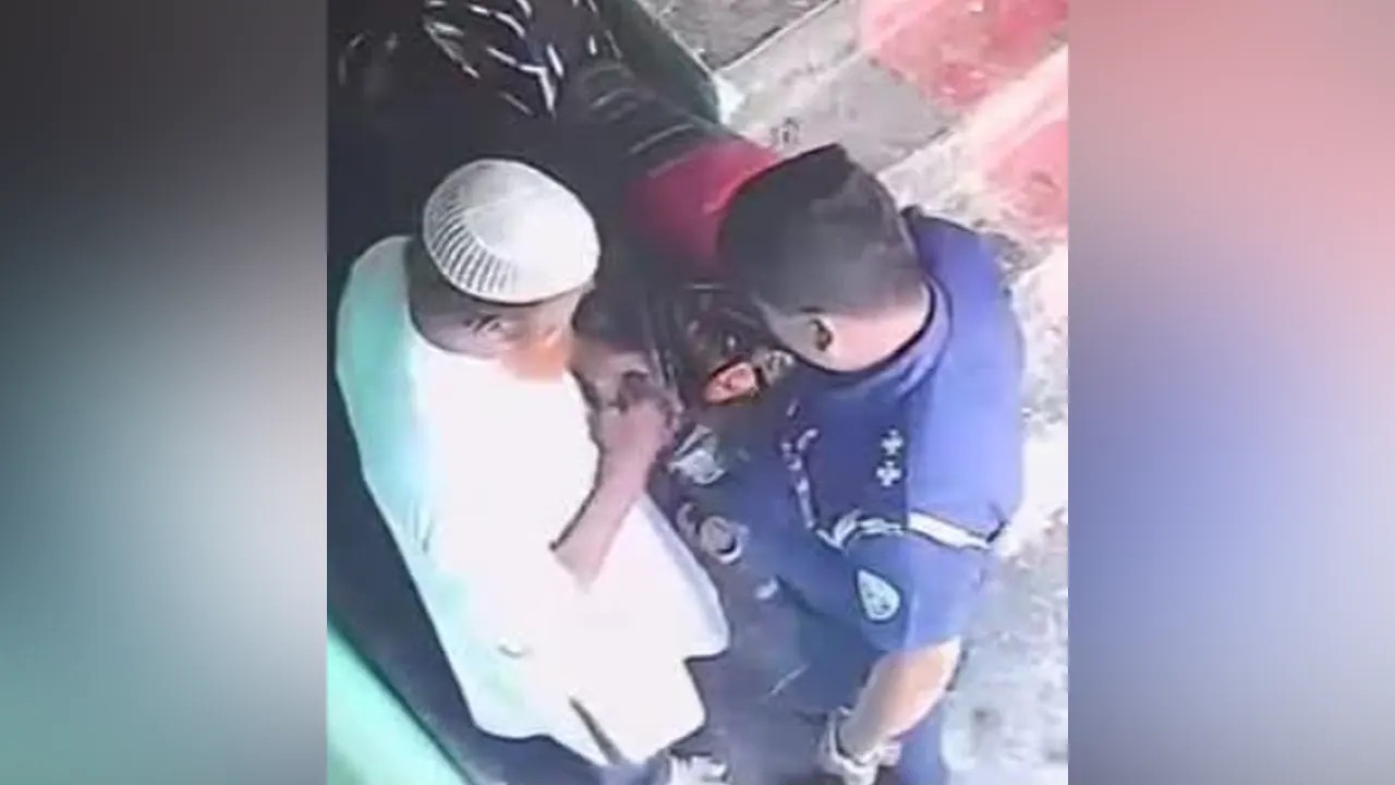 ঘুষ লেনদেনের ভিডিও ভাইরাল, এসআই প্রত্যাহার