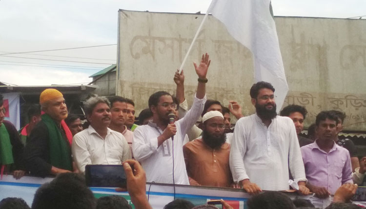 জুলাইকে ও আমাদের ভুইলা যাইয়েন না: আব্দুল হান্নান মাসুদ