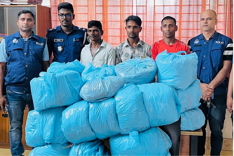 মাধবপুরে ৫০ কেজি গাঁজাসহ গ্রেফতার ৩