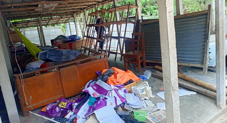 সোনাতলায় বোনের বিরুদ্ধে জমি দখলের চেষ্টার অভিযোগ