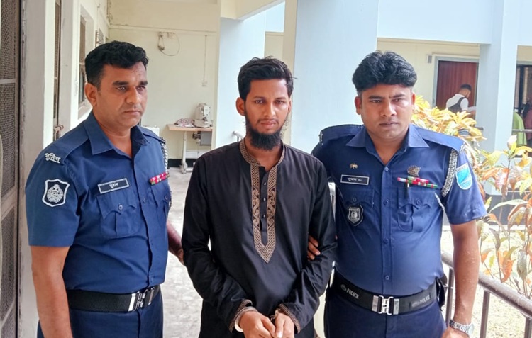 শ্রীপুরে স্কুলছাত্রীকে ধর্ষণ, শিক্ষক গ্রেপ্তার