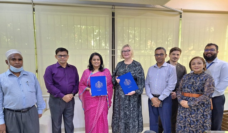 জলবায়ু মোকাবিলা ও জীববৈচিত্র্য রক্ষায় সুইডেনের সহায়তায় গ্রহণ করা হচ্ছে বিশেষ প্রকল্প: পরিবেশ উপদেষ্টা 