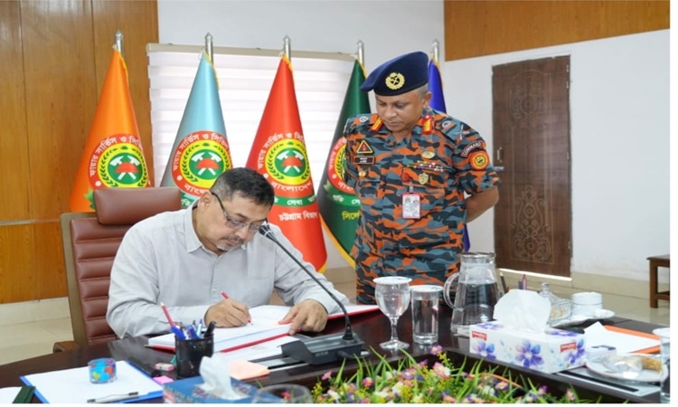 স্বরাষ্ট্র মন্ত্রণালয়ের সিনিয়র সচিবের ফায়ার সার্ভিস সদর দপ্তর পরিদর্শন