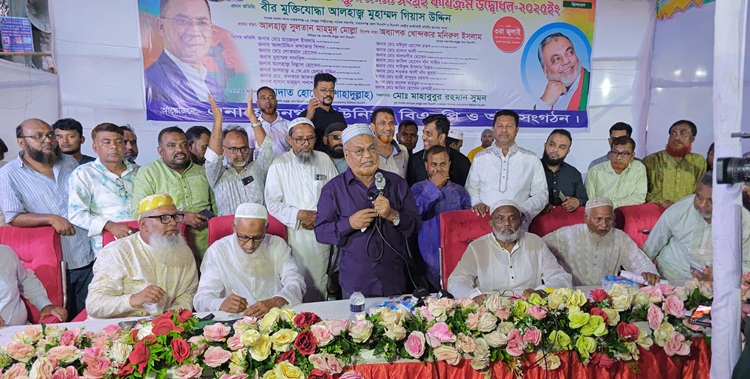 ভাল লোক কখনো দেশ ছেড়ে দিয়ে যায় না : গিয়াস উদ্দিন 