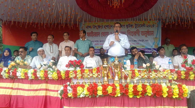 মান্দা উপজেলা প্রশাসন গোল্ডকাপ ফুটবল টুর্নামেন্টের ফাইনাল খেলা অনুষ্ঠিত