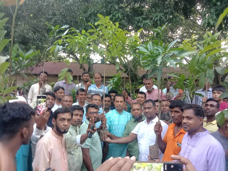 মান্দার তেঁতুলিয়া ইউনিয়ন বিএনপি’র মাসব্যাপী বৃক্ষরোপণ কর্মসূচি