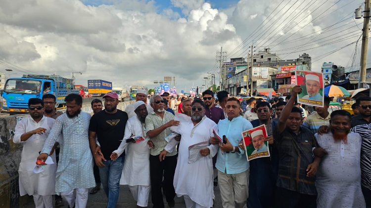 ৩১ দফা বাস্তবায়নে সোনারগাঁয়ে শ্রমিকদলের গণসংযোগ