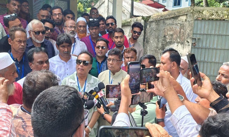 দেশের মানুষ নির্বাচনের জন্য মুখিয়ে আছে: স্বপন ফকির