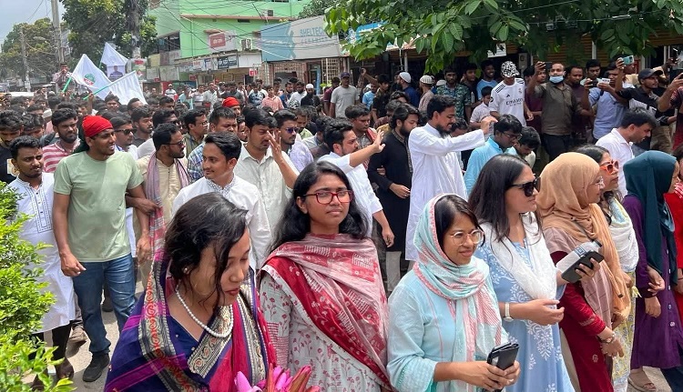 ‘‌১৬ বছরের স্বৈরাচারী শাসনের বিরুদ্ধে জুলাই ছিল সম্মিলিত বিস্ফোরণ’