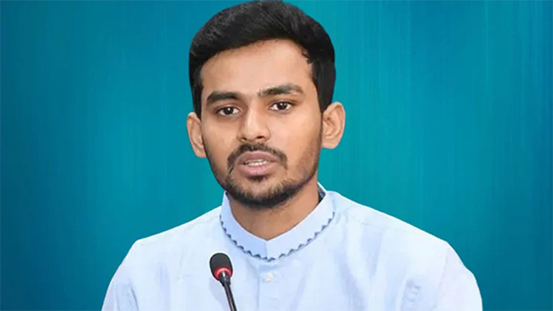 ‘জুলাই’ কেন অনিবার্য হয়ে উঠেছিল, জানালেন উপদেষ্টা আসিফ 