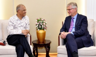 শান্তিরক্ষা মিশনে আরও বেশি বাংলাদেশি ফোর্স নেয়ার অনুরোধ স্বরাষ্ট্র উপদেষ্টার