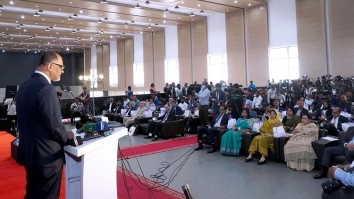 বাংলাদেশে বিনিয়োগের সুযোগ নেওয়ার আহবান বাণিজ্য উপদেষ্টার