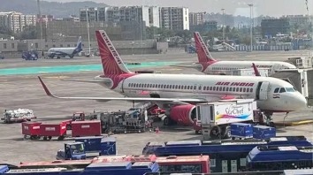 পাকিস্তানের নিষেধাজ্ঞায় দিশাহারা ভারত, সমঝোতার পথ খুঁজছে