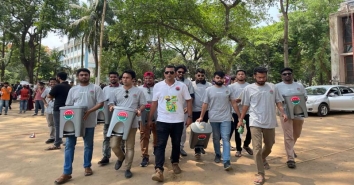 ক্যাম্পাস পরিচ্ছন্ন রাখতে ঢাবিতে ছাত্রদল নেতার উদ্যোগে ডাস্টবিন স্থাপন