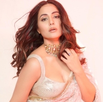 আমি কাউকে পাত্তা দিই না : হিনা খান