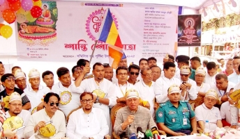 বাংলাদেশে কোনো সংখ্যাগরিষ্ট রাজনীতি হবে না: আমীর খসরু