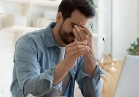 অফিসে ক্লান্তি দূর করতে দুটি উপায়