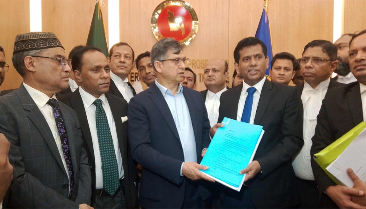 শেখ হাসিনাসহ ৭ জনকে অভিযুক্ত করে ট্রাইব্যুনালে অভিযোগ জমা দিলেন সালাহউদ্দিন