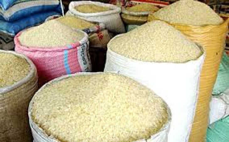 বিশ্ববাজারে কমলেও দেশে চালের দাম বাড়ছেই